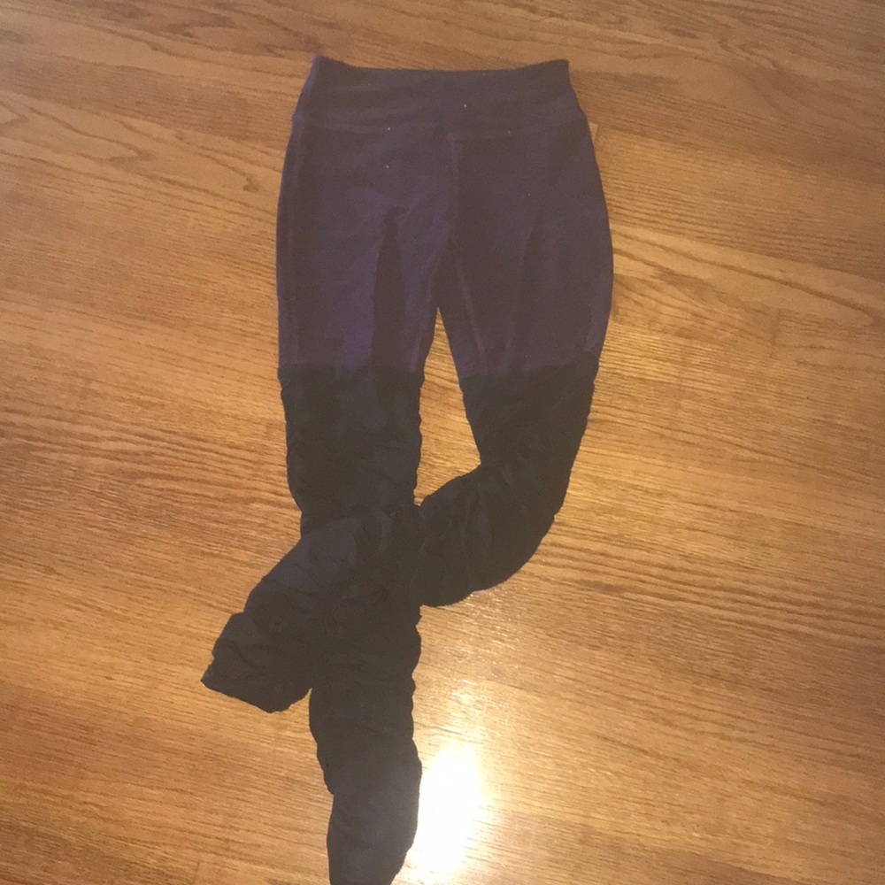 Beyond Yoga purple space dye leggings with black